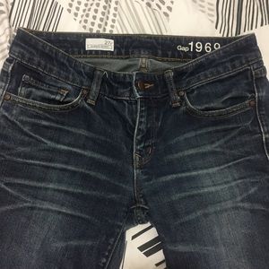 GAP DISTRESSED JEANS 👖